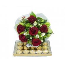 6 red roses bouquet with ferror choclates